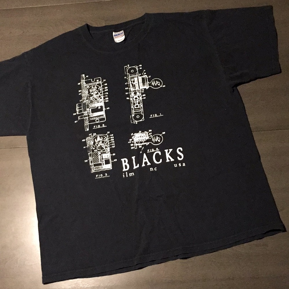 3/$20 - Black & White Graphic Tee - XL Unisex